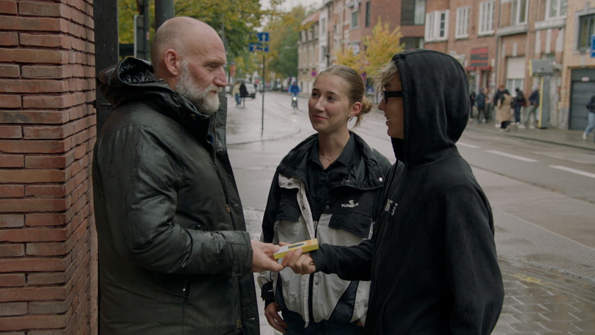 Factcheckers: Hoe gemakkelijk kunnen minderjarigen sigaretten en vapes